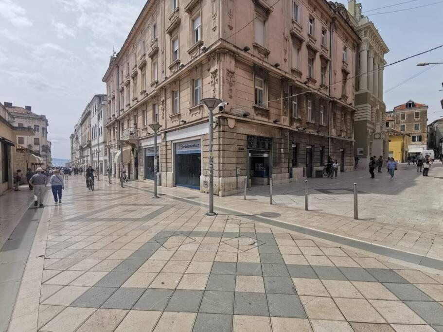 Teni Split Kültér fotó